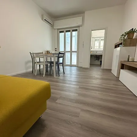 شقة Bilocale Chic Ponte Nuovo ميلان
